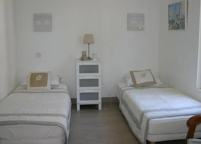 Traditionnelle Au Coeur Du Bois De La Chaise Hébergement de vacances Noirmoutier-en-l'Île